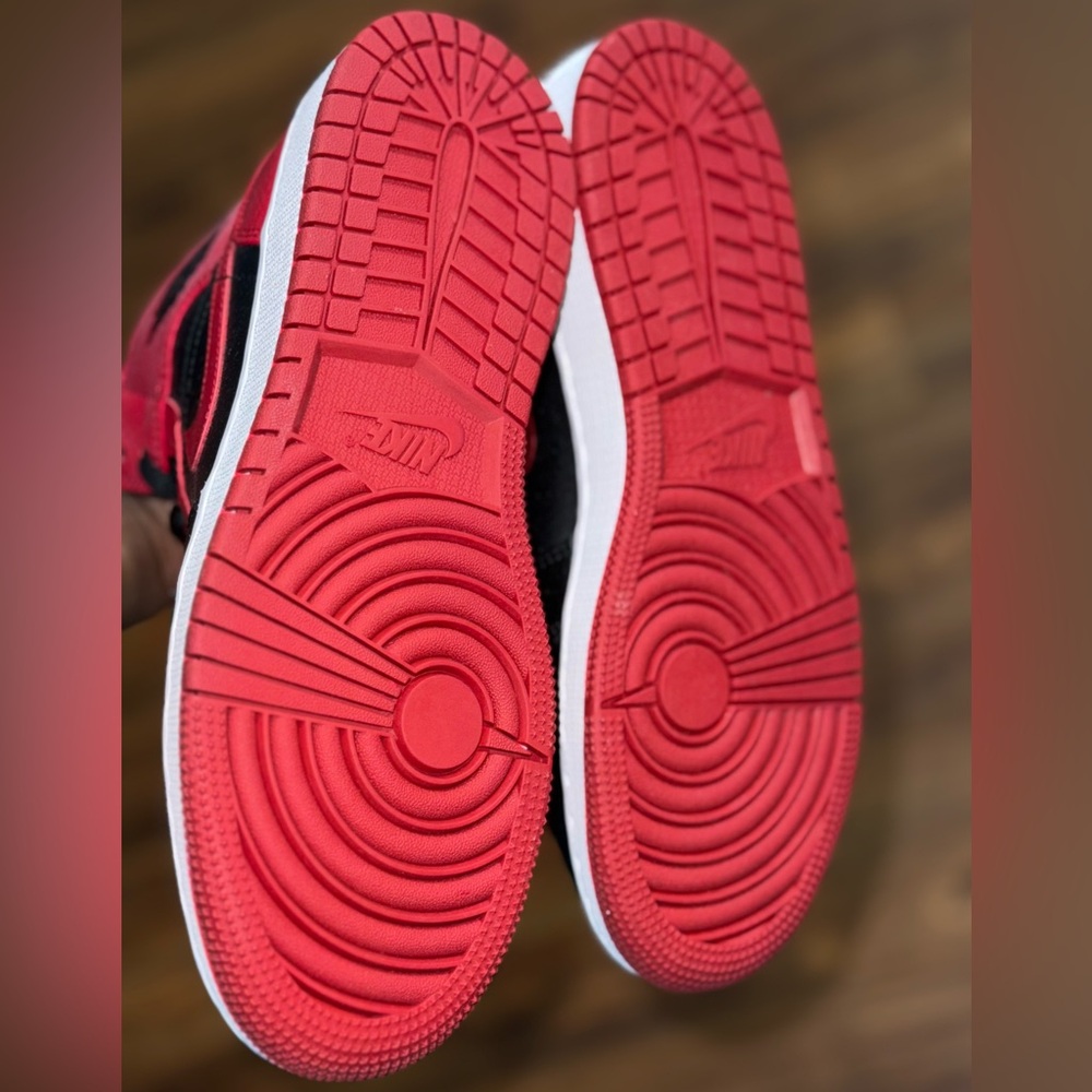 Jordan Sneakers in Red and Black - Picture 5 of 7